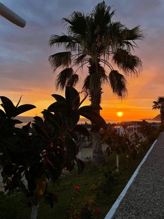 V-Delmar Otel Vráchos Dış mekan fotoğraf